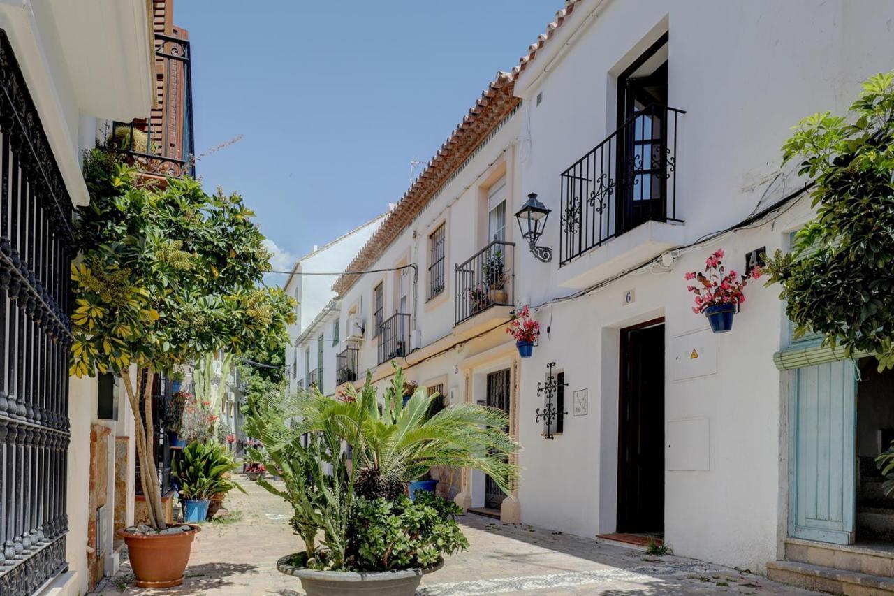 Unique Andalusian Townhouse Next To Beach Естепона Екстер'єр фото